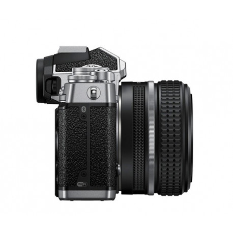 Nikon Z fc  Silver +DX 16-50 VR + SD 64Gb Nikon Z fc  Silver +DX 16-50 VR + SD 64Gb