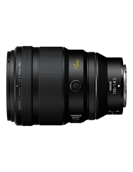 NIKKOR Z 135mm f/1.8 S Plena