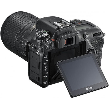 Nikon D 7500 + AF-S 18-140 VR Nikon D 7500 + AF-S 18-140 VR